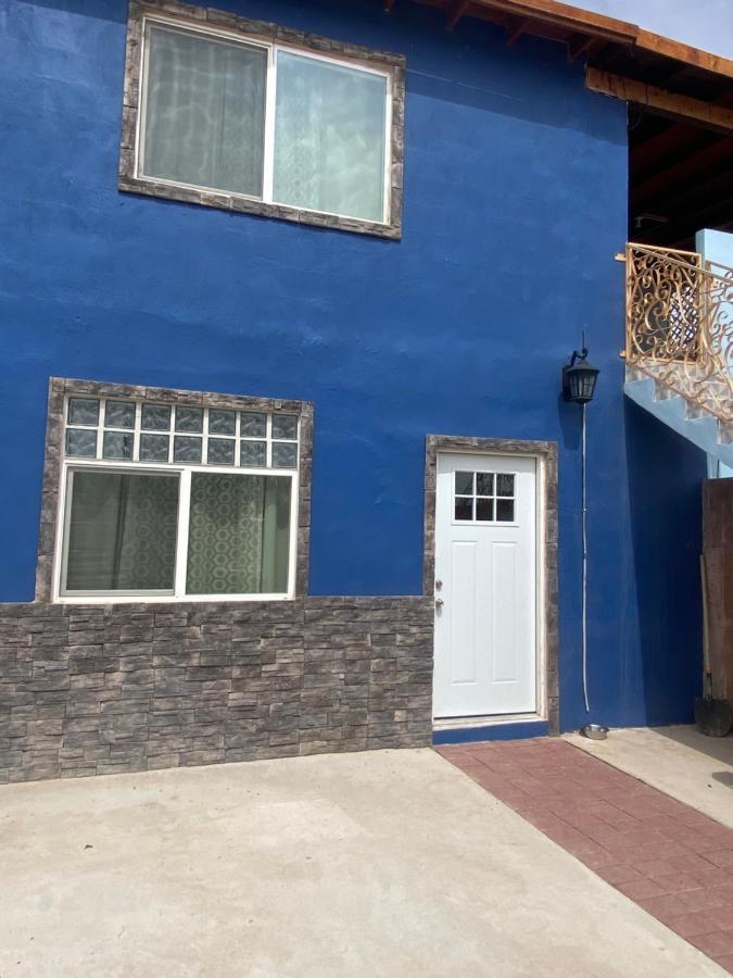 Large 4 Bedroom Home With Gated Parking Rocky Point Exterior photo